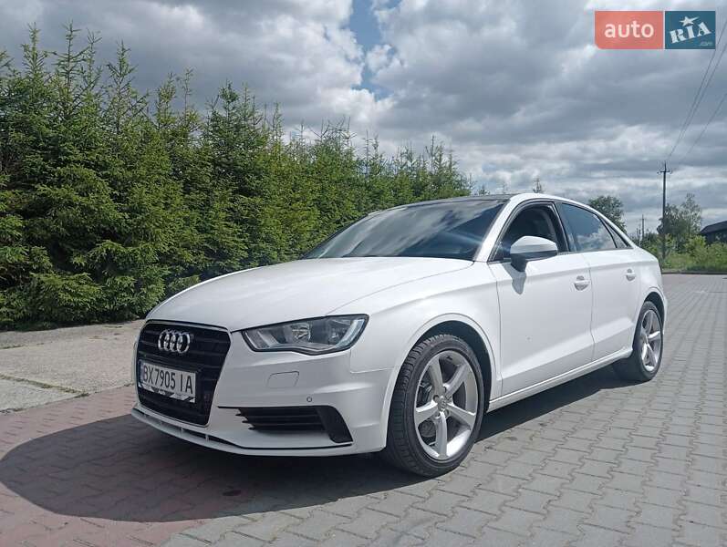 Седан Audi A3 2015 в Шепетовке