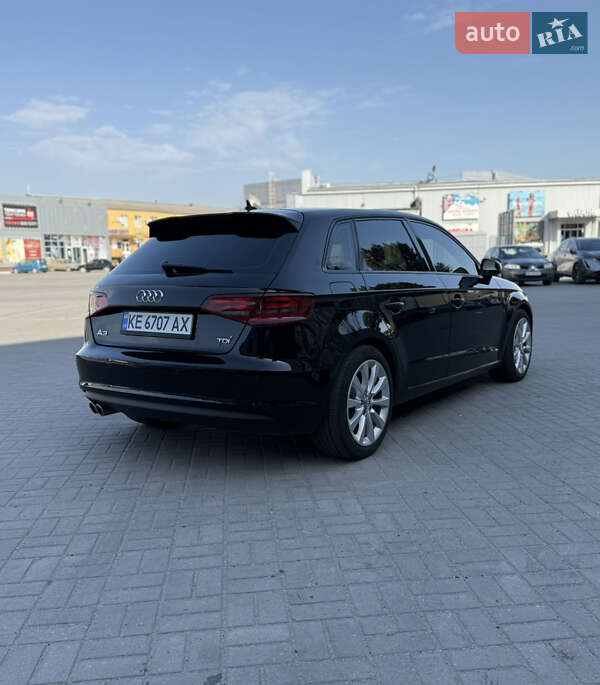 Хэтчбек Audi A3 2015 в Павлограде