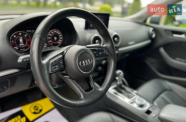Хэтчбек Audi A3 2019 в 
