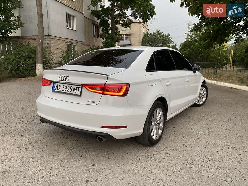 Седан Audi A3 2015 в Балаклее