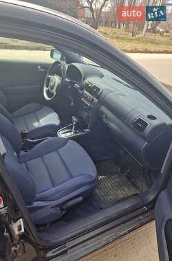 Хэтчбек Audi A3 2000 в 