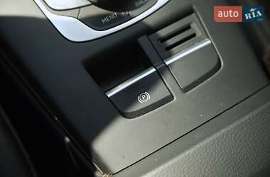 Хэтчбек Audi A3 2015 в 