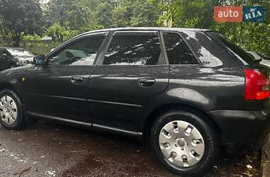 Хэтчбек Audi A3 2000 в 
