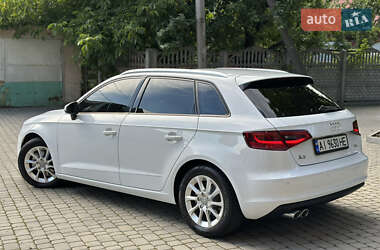 Хэтчбек Audi A3 2016 в 