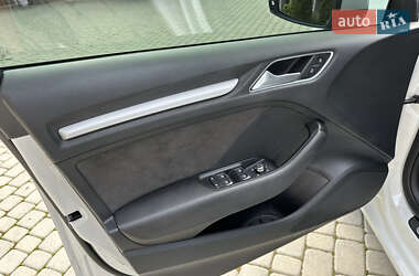 Хэтчбек Audi A3 2016 в 