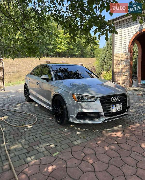 Седан Audi A3 2015 в Днепре