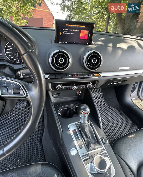 Седан Audi A3 2015 в Днепре