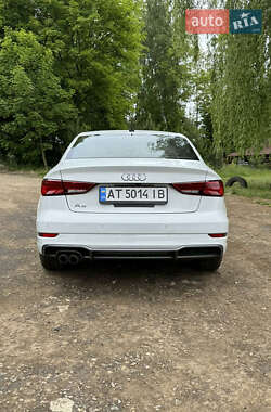 Седан Audi A3 2018 в 