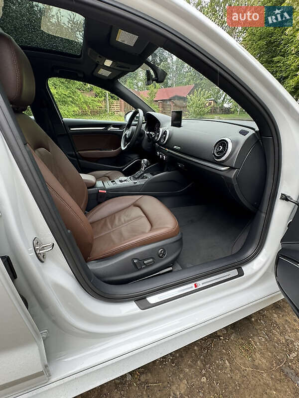 Седан Audi A3 2018 в Ивано-Франковске