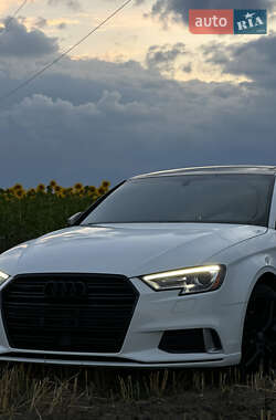 Седан Audi A3 2017 в 