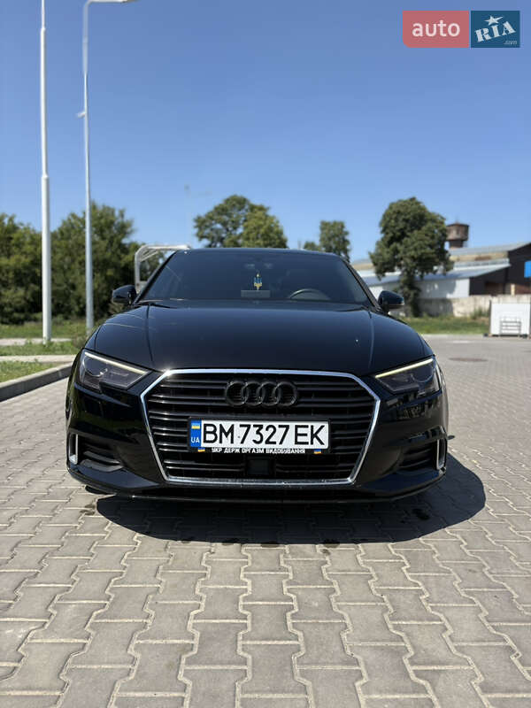 Седан Audi A3 2018 в 