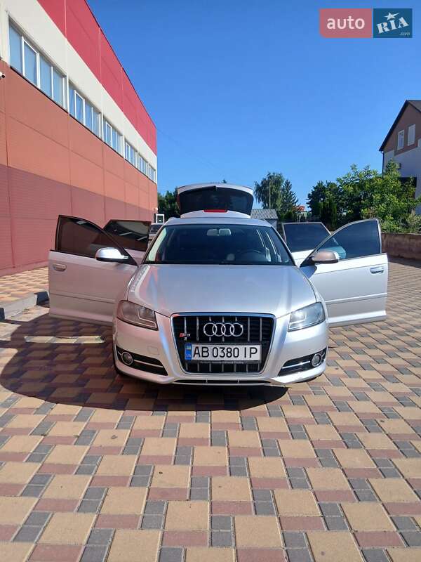 Хэтчбек Audi A3 2012 в Гайсине