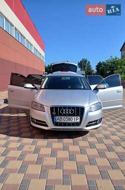 Хэтчбек Audi A3 2012 в 