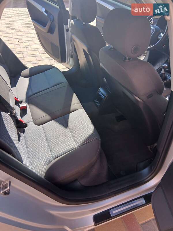 Хэтчбек Audi A3 2012 в Гайсине