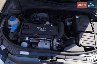 Хэтчбек Audi A3 2010 в 