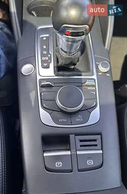 Хэтчбек Audi A3 2015 в 