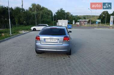 Хэтчбек Audi A3 2004 в 