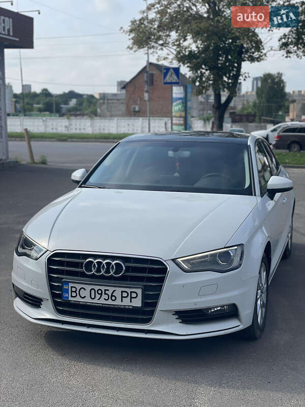 Седан Audi A3 2015 в 