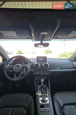 Седан Audi A3 2017 в 