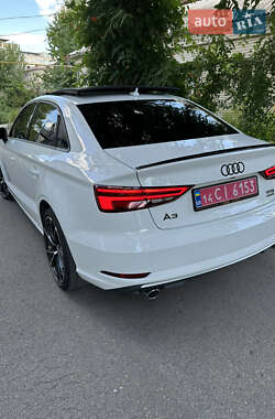 Седан Audi A3 2018 в Днепре
