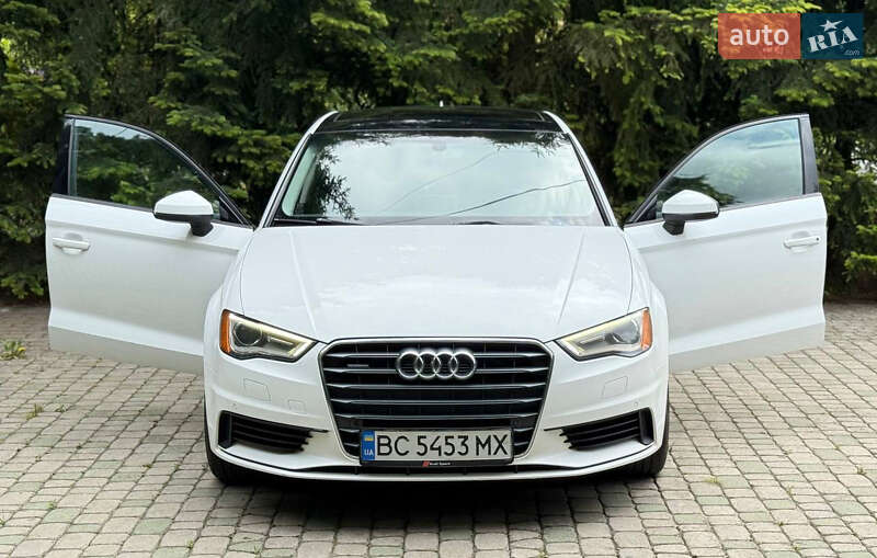 Седан Audi A3 2015 в Львове