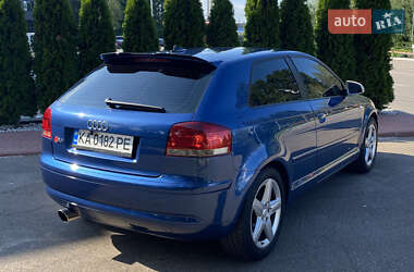 Хэтчбек Audi A3 2006 в 