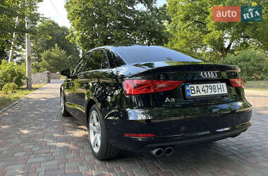 Седан Audi A3 2016 в 