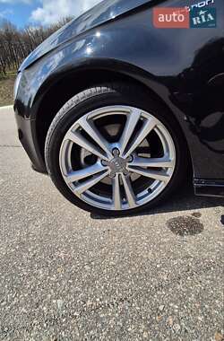 Хэтчбек Audi A3 2017 в 