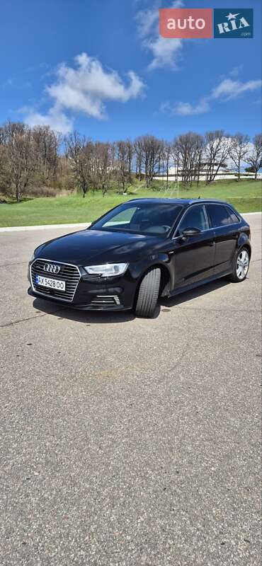 Хэтчбек Audi A3 2017 в Харькове