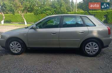 Хэтчбек Audi A3 2003 в 