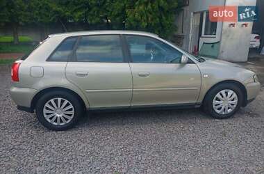 Хэтчбек Audi A3 2003 в 