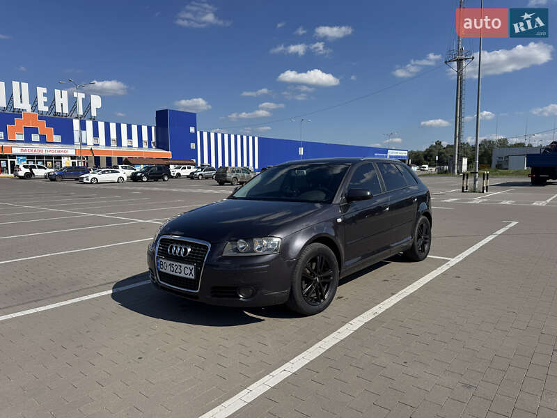 Хэтчбек Audi A3 2005 в 