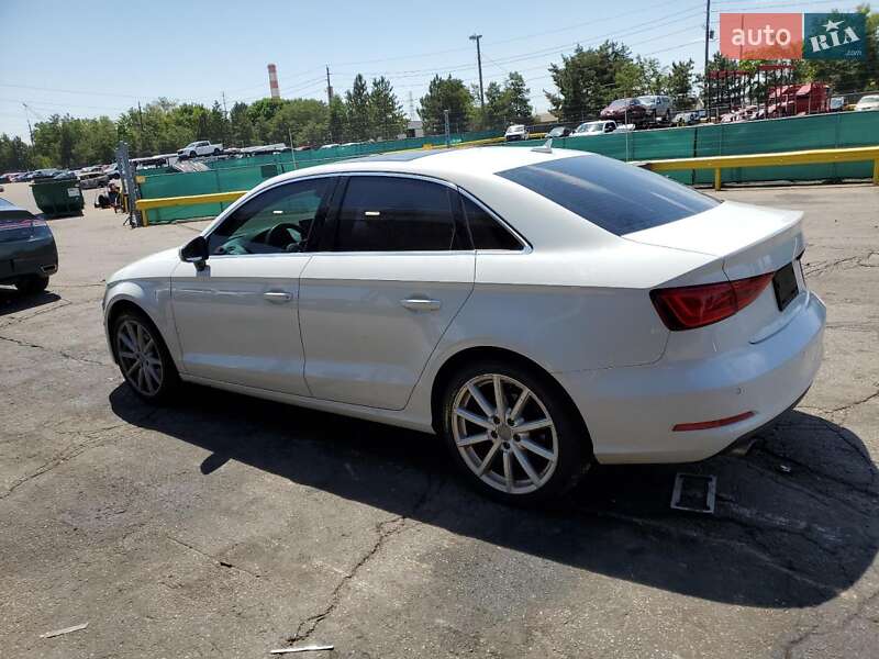 Седан Audi A3 2015 в Львові