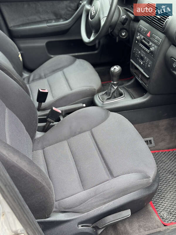 Хэтчбек Audi A3 2002 в Надворной