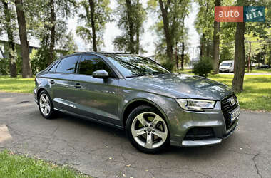 Седан Audi A3 2018 в 