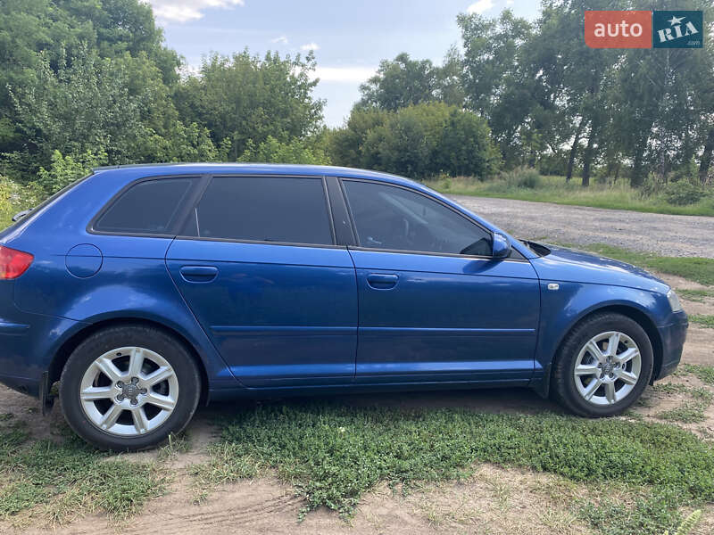 Хэтчбек Audi A3 2007 в Ромнах