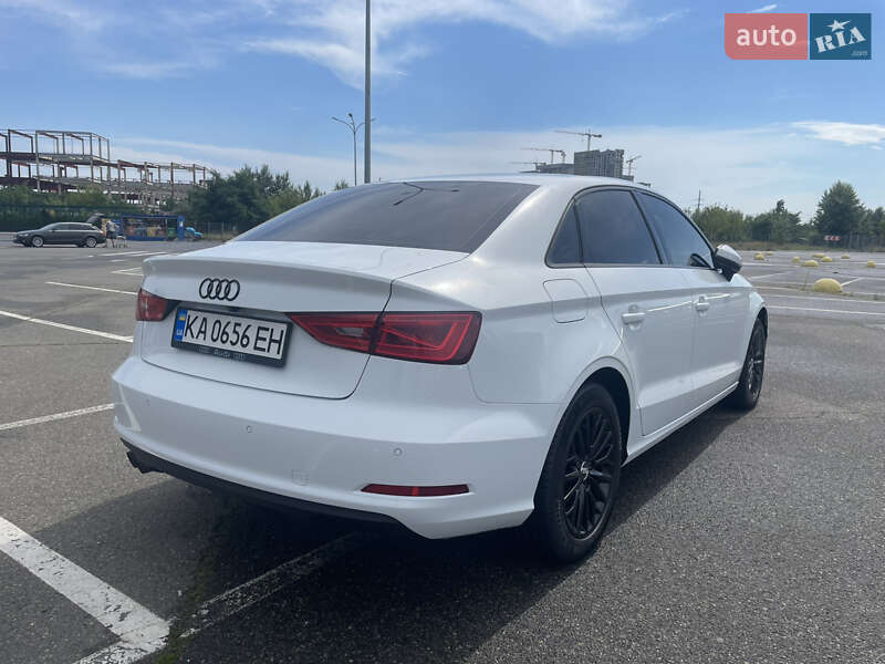 Седан Audi A3 2016 в Києві
