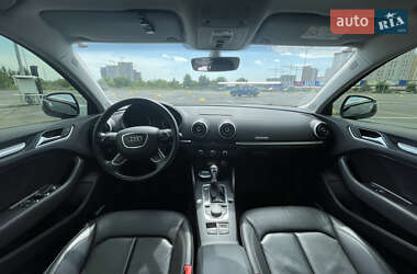Седан Audi A3 2016 в 