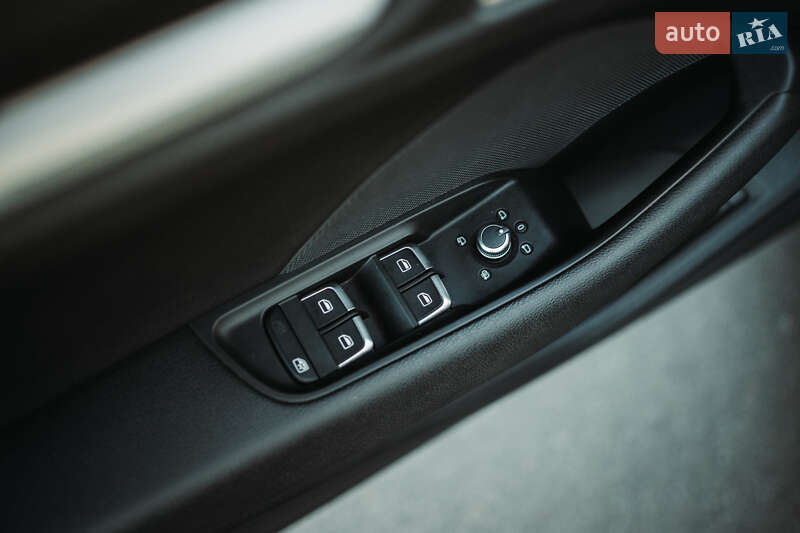 Седан Audi A3 2014 в Киеве