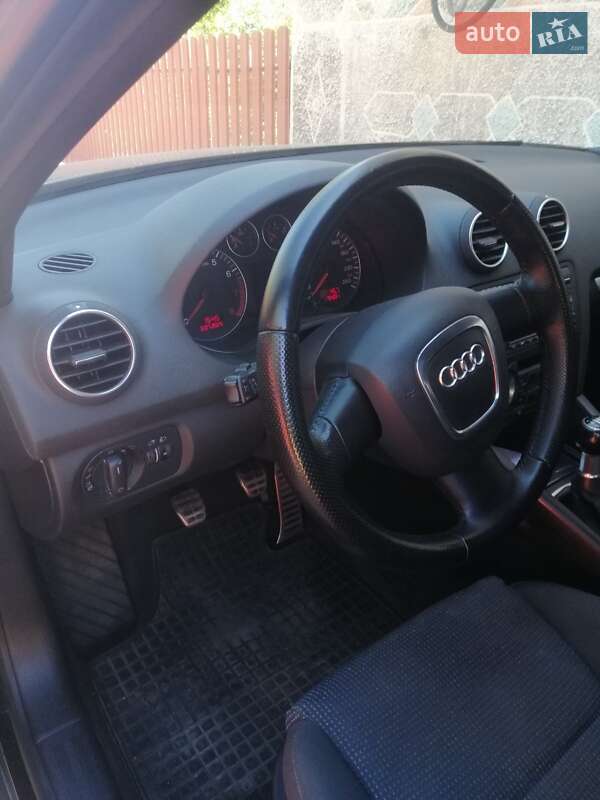 Хэтчбек Audi A3 2005 в Марганце