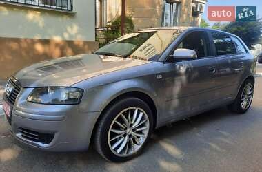 Хэтчбек Audi A3 2006 в 