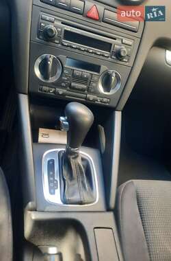 Хэтчбек Audi A3 2006 в 
