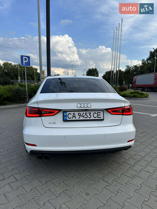 Седан Audi A3 2015 в Черкасах