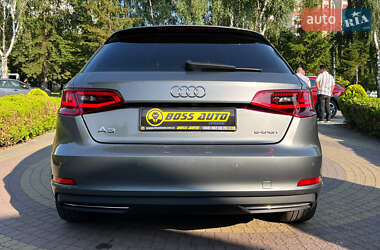 Хэтчбек Audi A3 2015 в 