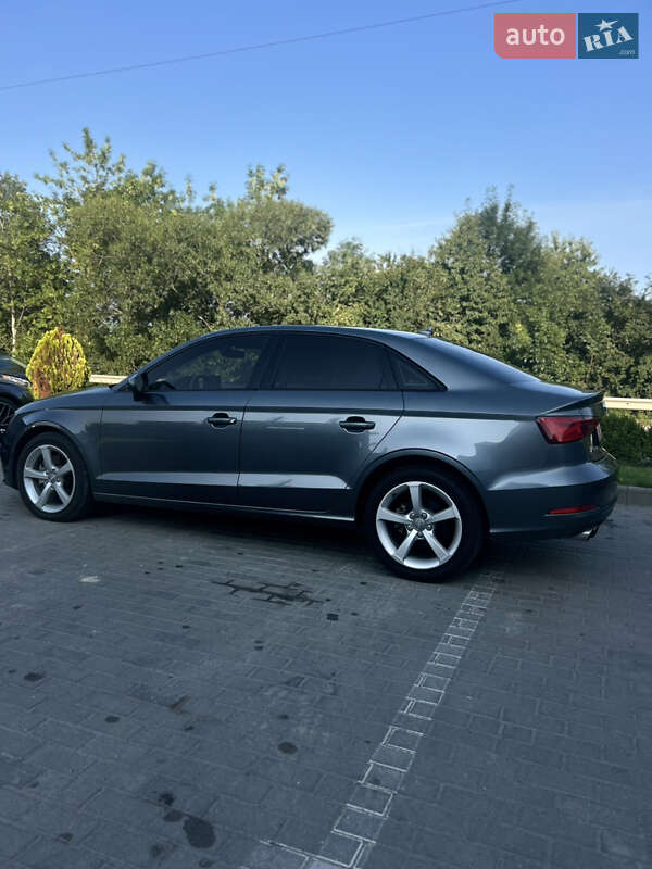 Седан Audi A3 2016 в Львове