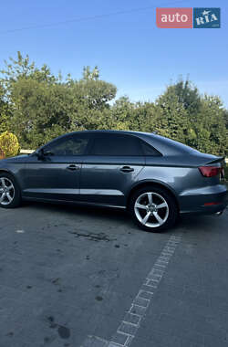 Седан Audi A3 2016 в 