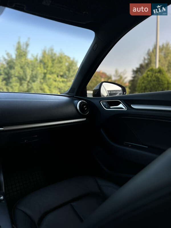 Седан Audi A3 2016 в Львове