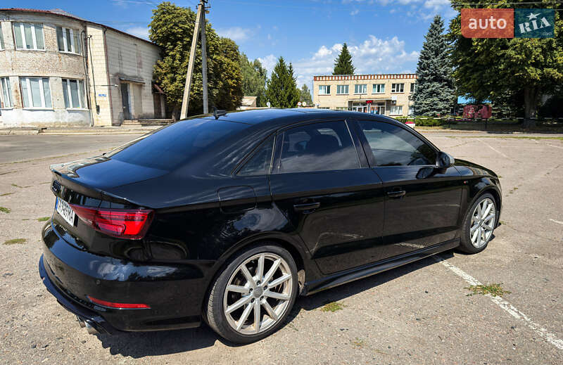 Седан Audi A3 2015 в Лубнах