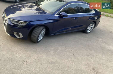 Седан Audi A3 2022 в 