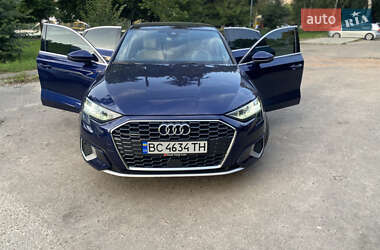 Седан Audi A3 2022 в 